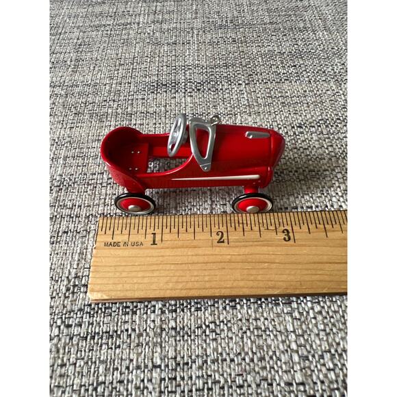 Hallmark Keepsake Ornament 1940 Garton Red Hot Roadster Series 2000 - Picture 5 of 5